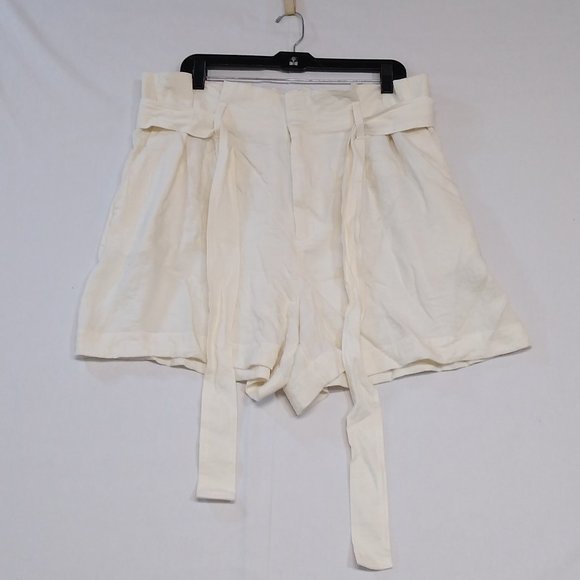 A New Day XXL Paperbag Wide Leg High Waist Belted Cream Shorts - Women's - NWT - Picture 1 of 10